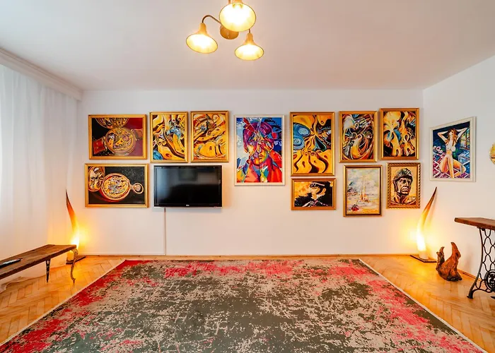 Art With Treasure Hunt, Free Parking & Self Check-in Apartment *