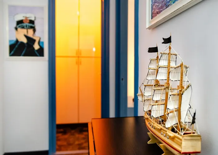 Art With Treasure Hunt, Free Parking & Self Check-in * Constanţa