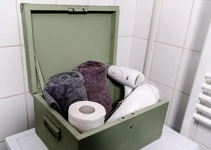 Art With Treasure Hunt, Free Parking & Self Check-in Constanţa