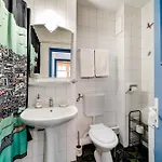 Apartment Art With Treasure Hunt, Free Parking & Self Check-in