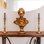 Apartment Art With Treasure Hunt, Free Parking & Self Check-in *