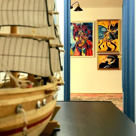 Art Boutique - Free Parking & Self Check-in Apartment