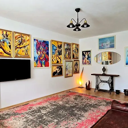 Art Boutique - Free Parking & Self Check-in *