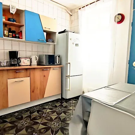 Live In An Art Gallery - Location Apartment
