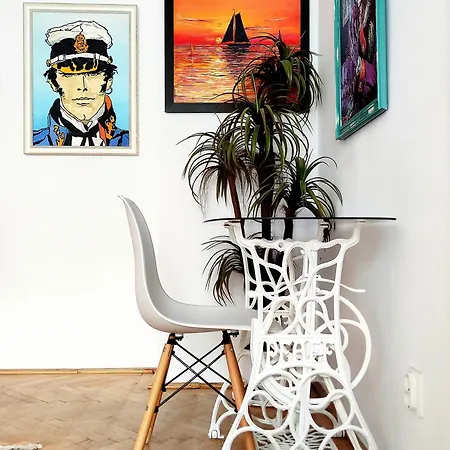 Art Boutique - Free Parking & Self Check-in *
