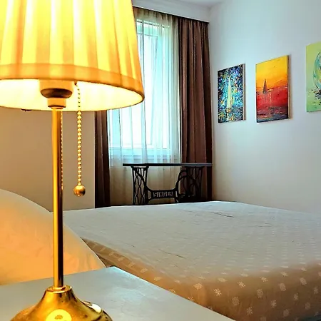 Art Boutique - Free Parking & Self Check-in Constanţa