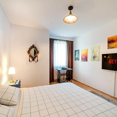 Art With Treasure Hunt, Free Parking & Self Check-in Apartamento *