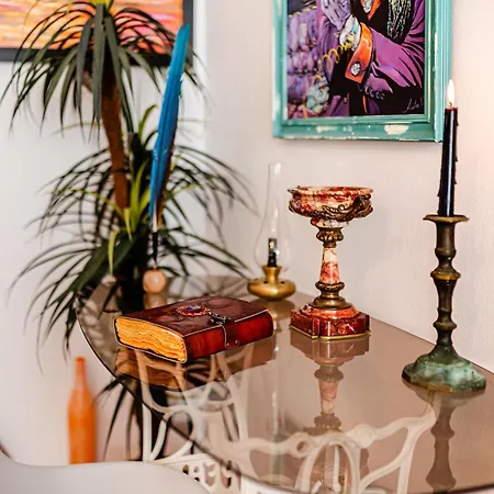 Art With Treasure Hunt, Free Parking & Self Check-in Lejlighed Constanţa