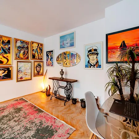 Апартаменты Art With Treasure Hunt, Free Parking & Self Check-in Констанца