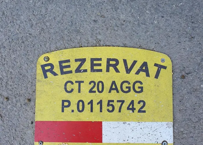 Art With Treasure Hunt, Free Parking & Self Check-in Lägenhet *